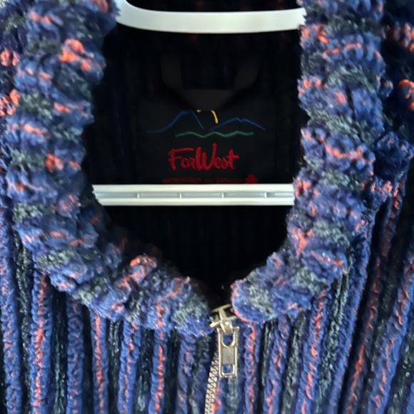 Cozy Far West Full Zipper Vest - Size Large - Picture 3 of 3